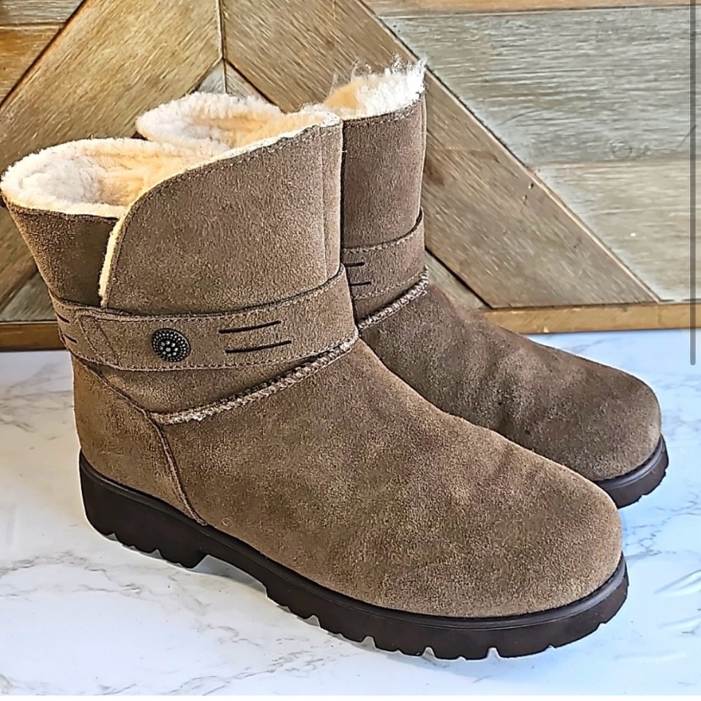 Women’s Bearpaw Wellston Boots
